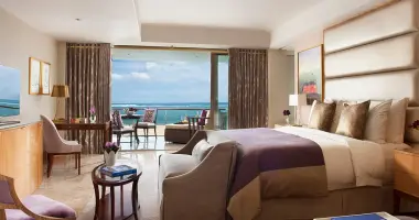 The Baron Suite - Beachfront View
